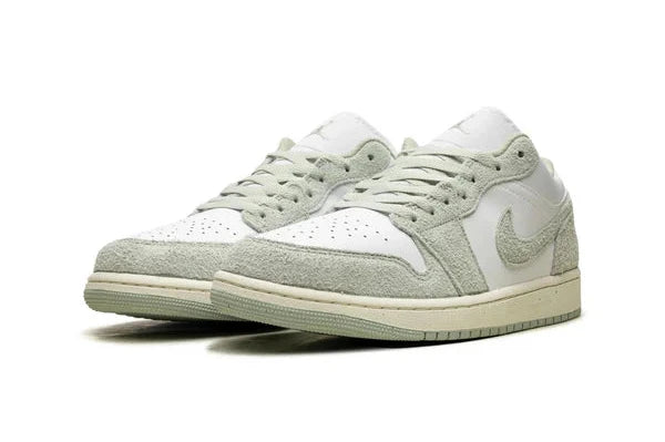 JORDAN 1 LOW SE SEAFOAM